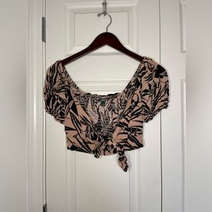 Tropical front tie crop top with bubble sleeves